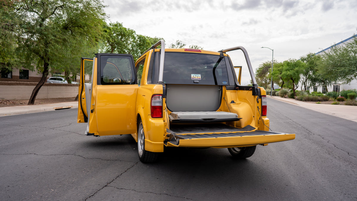 2001 Toyota bB Open Deck Welcab | Yellow | #002611