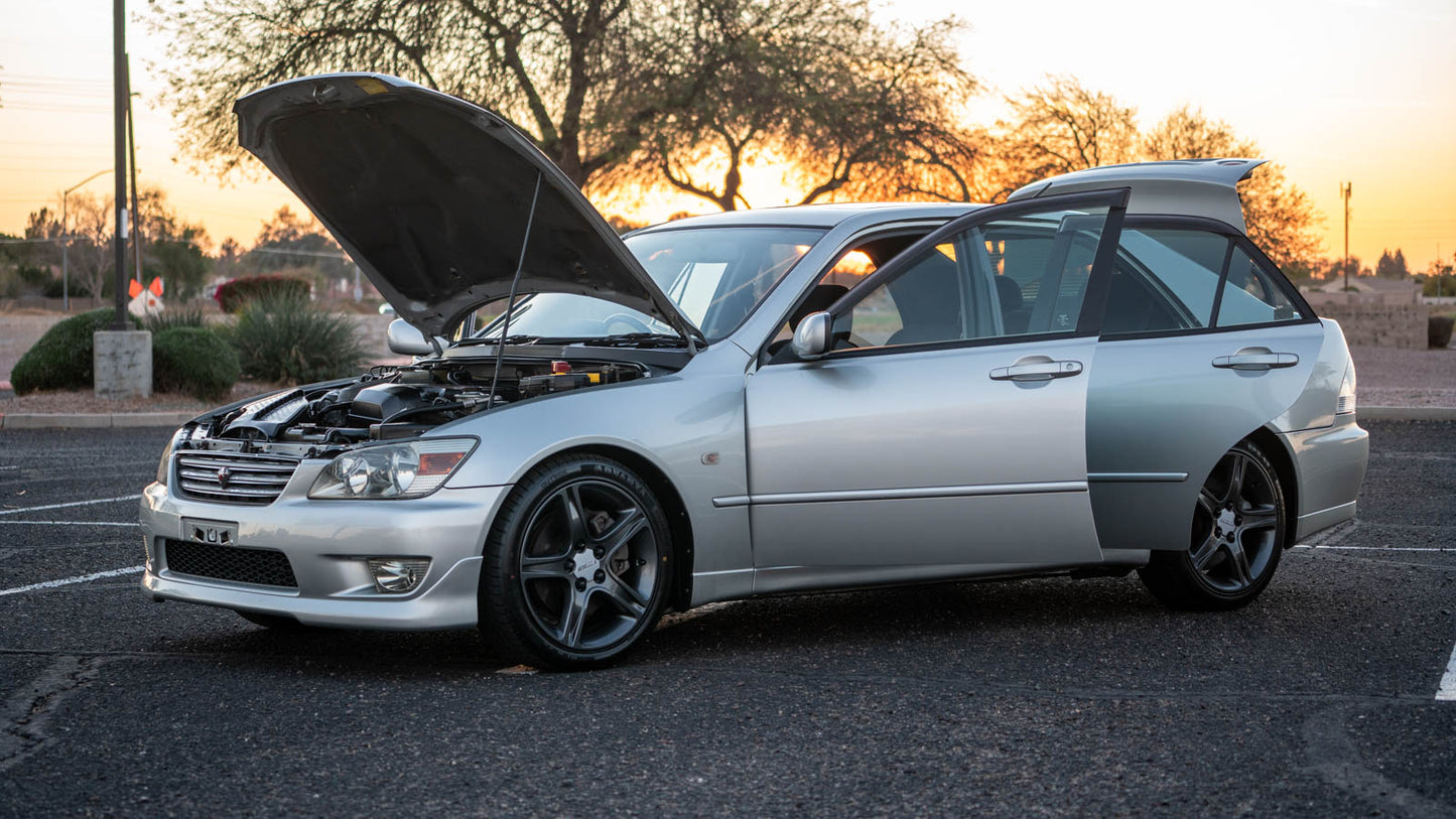 1998 Toyota Altezza RS200 | 6-Speed Manual | 85,295 KM (53,000 Miles) - SOLD