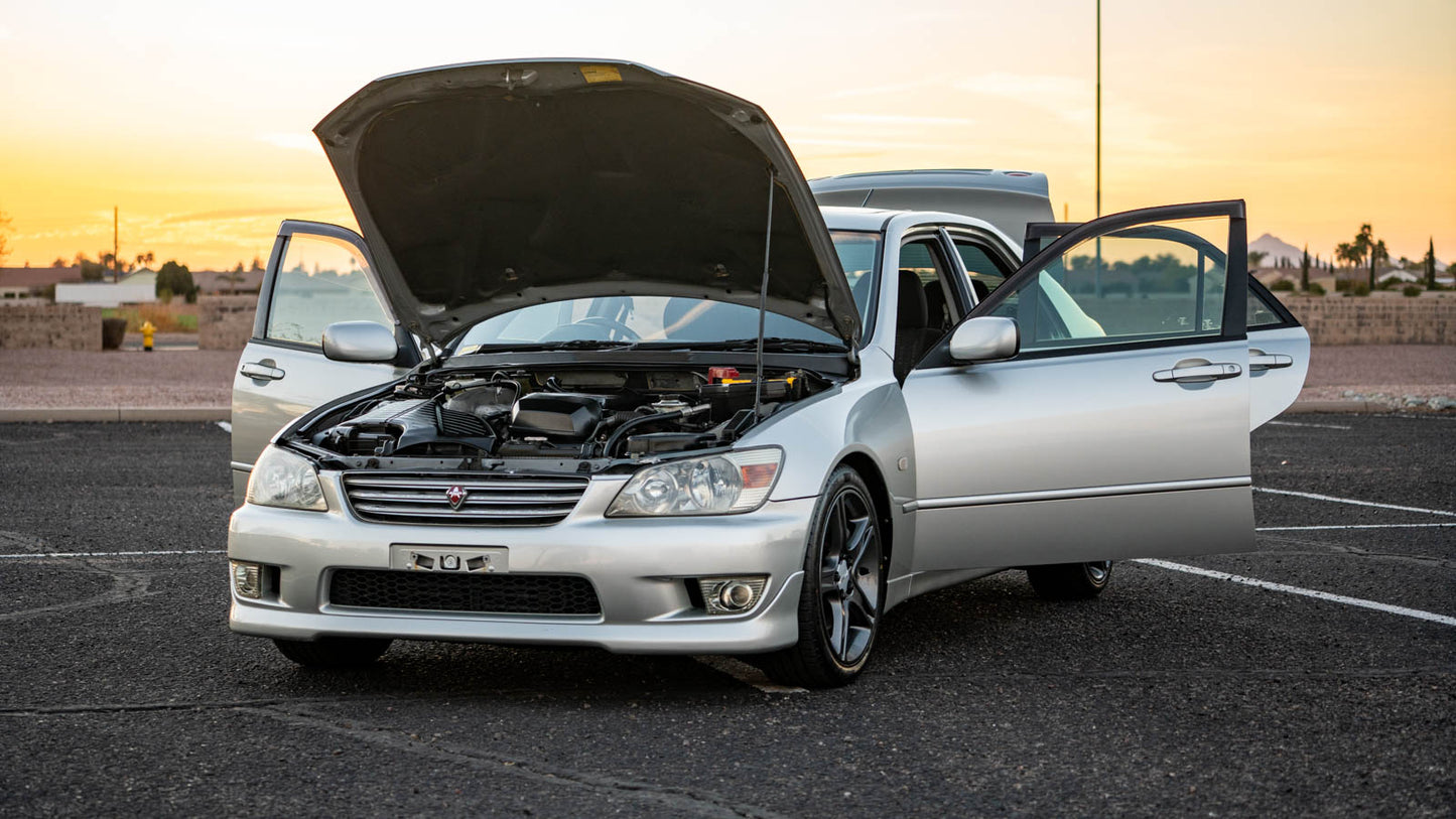 1998 Toyota Altezza RS200 | 6-Speed Manual | 85,295 KM (53,000 Miles) - SOLD