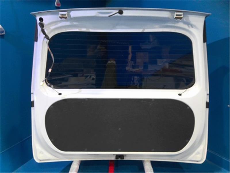 Toyota bB early rear hatch - White, Color No.: 068