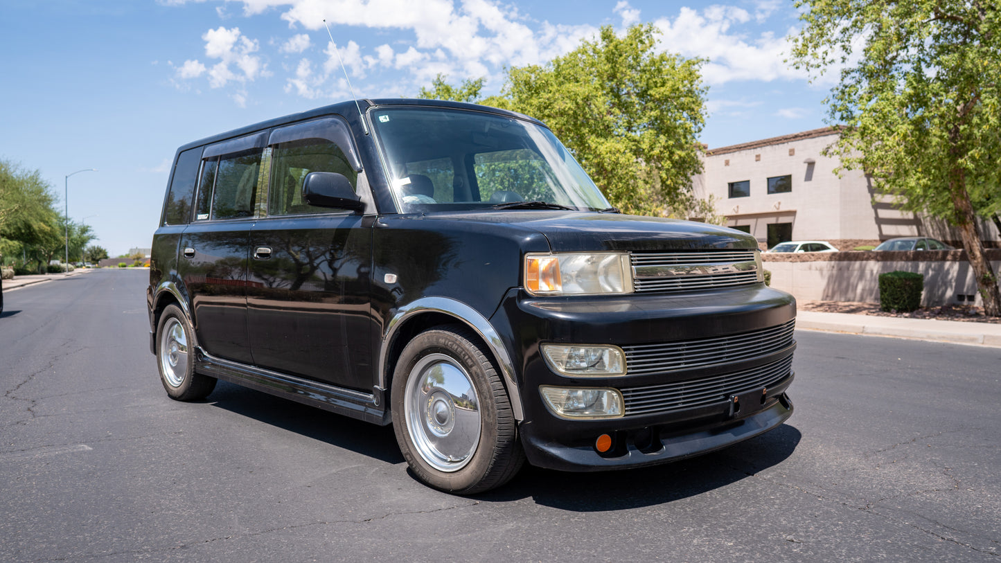 2001 Toyota bB Z X Version | Black (202) | 85,000 KM