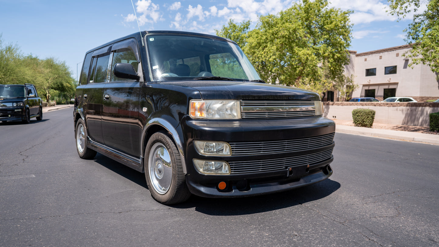 2001 Toyota bB Z X Version | Black (202) | 85,000 KM