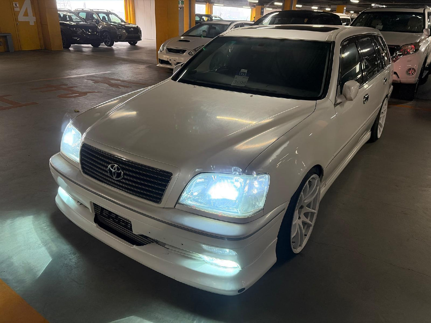 2001 Toyota Crown Estate Athlete V | Frosty White (2FQ) | 1JZ-GTE | 166,000 KM