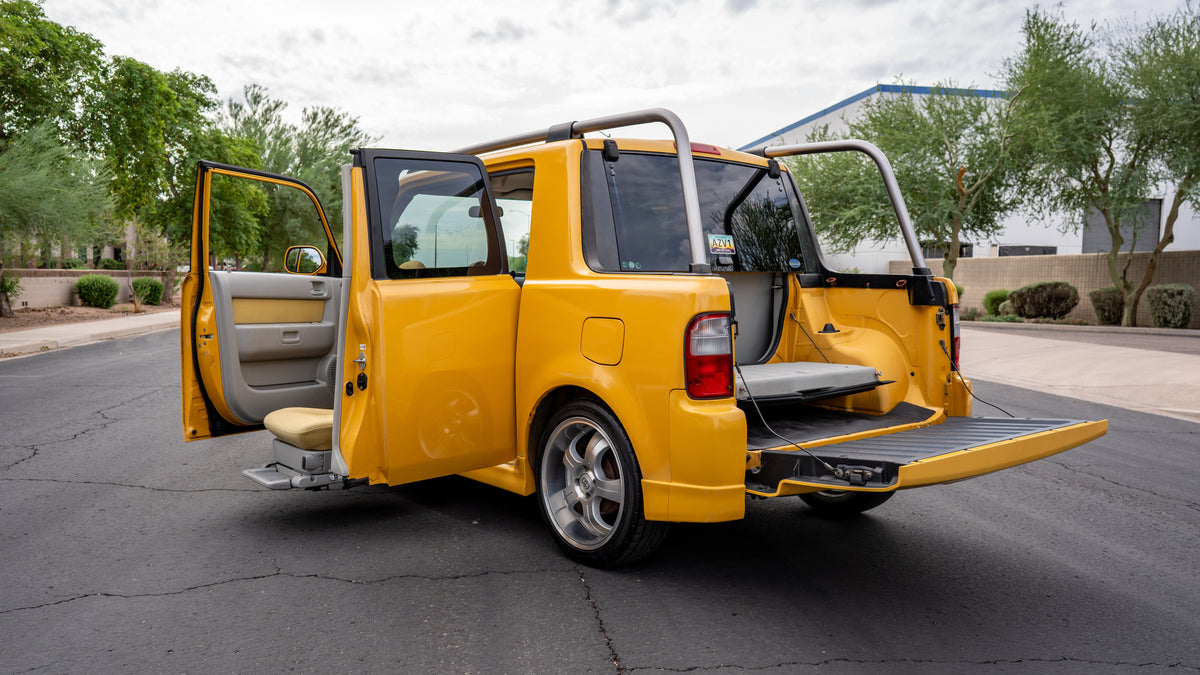2001 Toyota bB Open Deck Welcab | Yellow | #002611