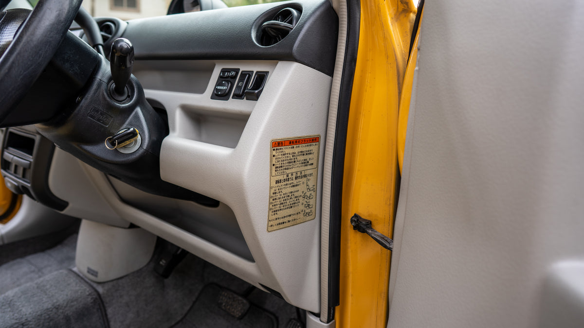 2001 Toyota bB Open Deck Welcab | Yellow | #002611