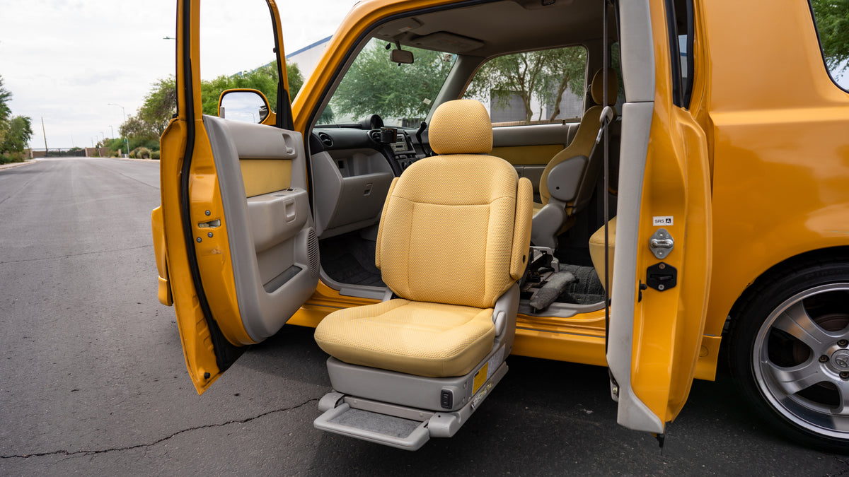 2001 Toyota bB Open Deck Welcab | Yellow | #002611