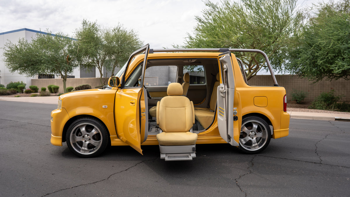 2001 Toyota bB Open Deck Welcab | Yellow | #002611