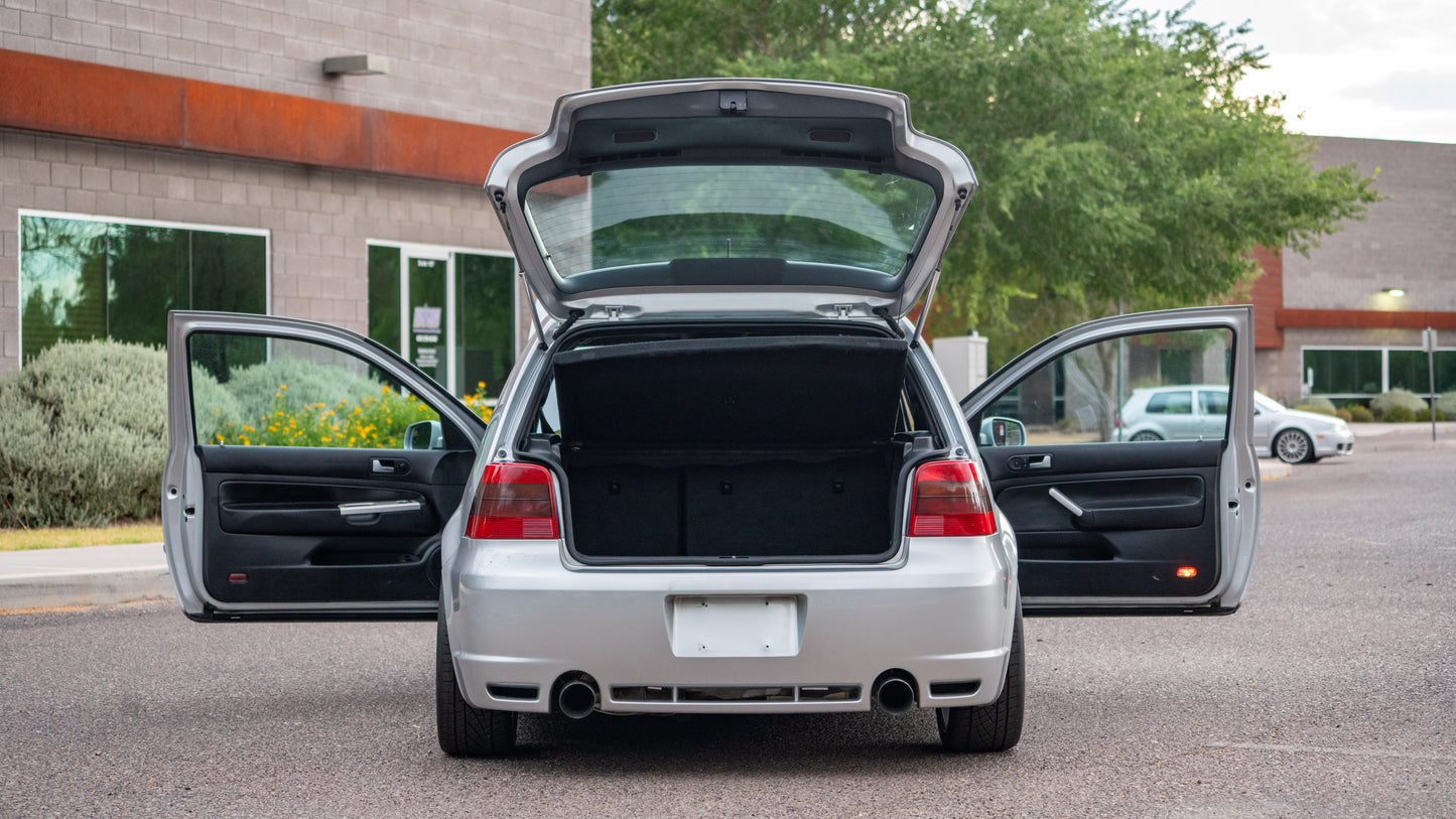 2004 Volkswagen R32 | Reflex Silver | Milltek Exhaust | 137K Miles