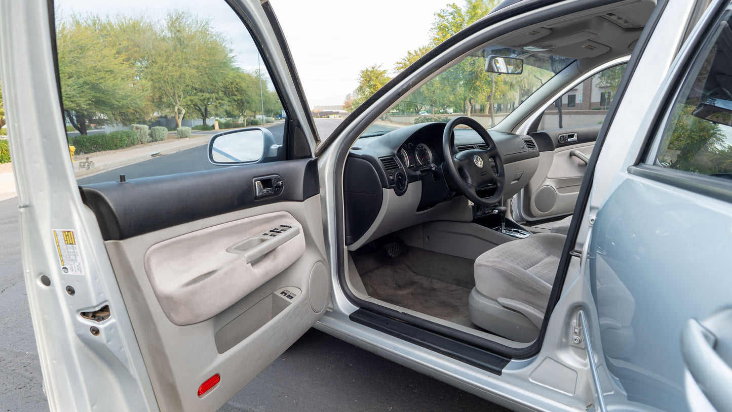 2005 Volkswagen Jetta Wagon TDI – Reflex Silver / Grey Cloth | One-Owner | Diesel Wagon | SOLD