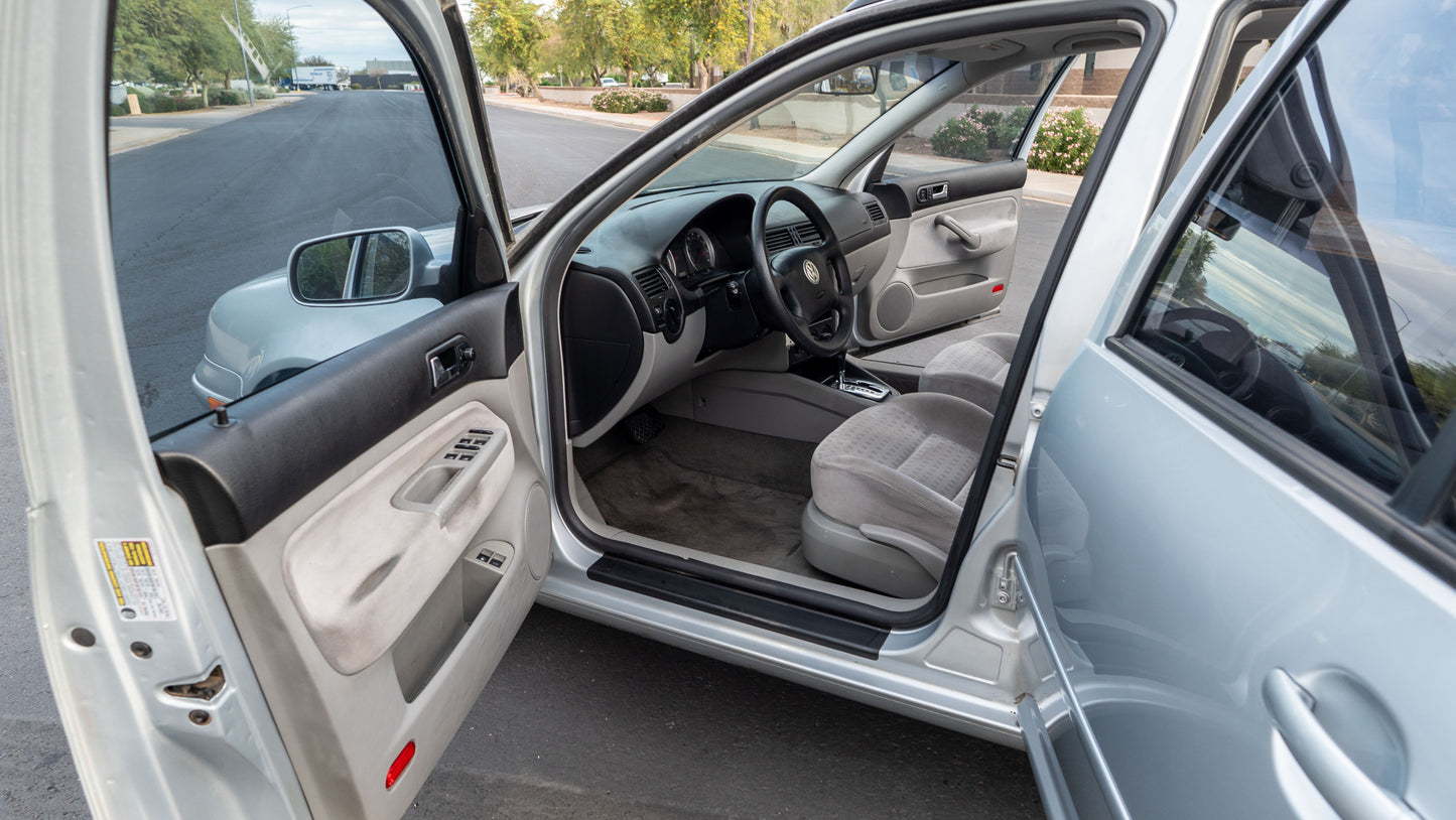 2005 Volkswagen Jetta Wagon TDI – Reflex Silver / Grey Cloth | One-Owner | Diesel Wagon | SOLD