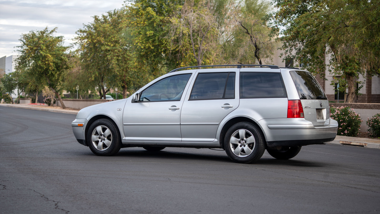 2005 Volkswagen Jetta Wagon TDI – Reflex Silver / Grey Cloth | One-Owner | Diesel Wagon | SOLD