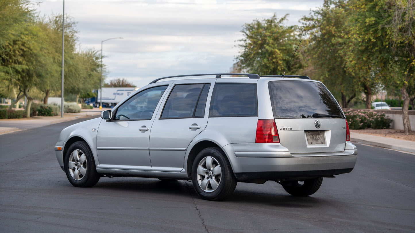 2005 Volkswagen Jetta Wagon TDI – Reflex Silver / Grey Cloth | One-Owner | Diesel Wagon | SOLD