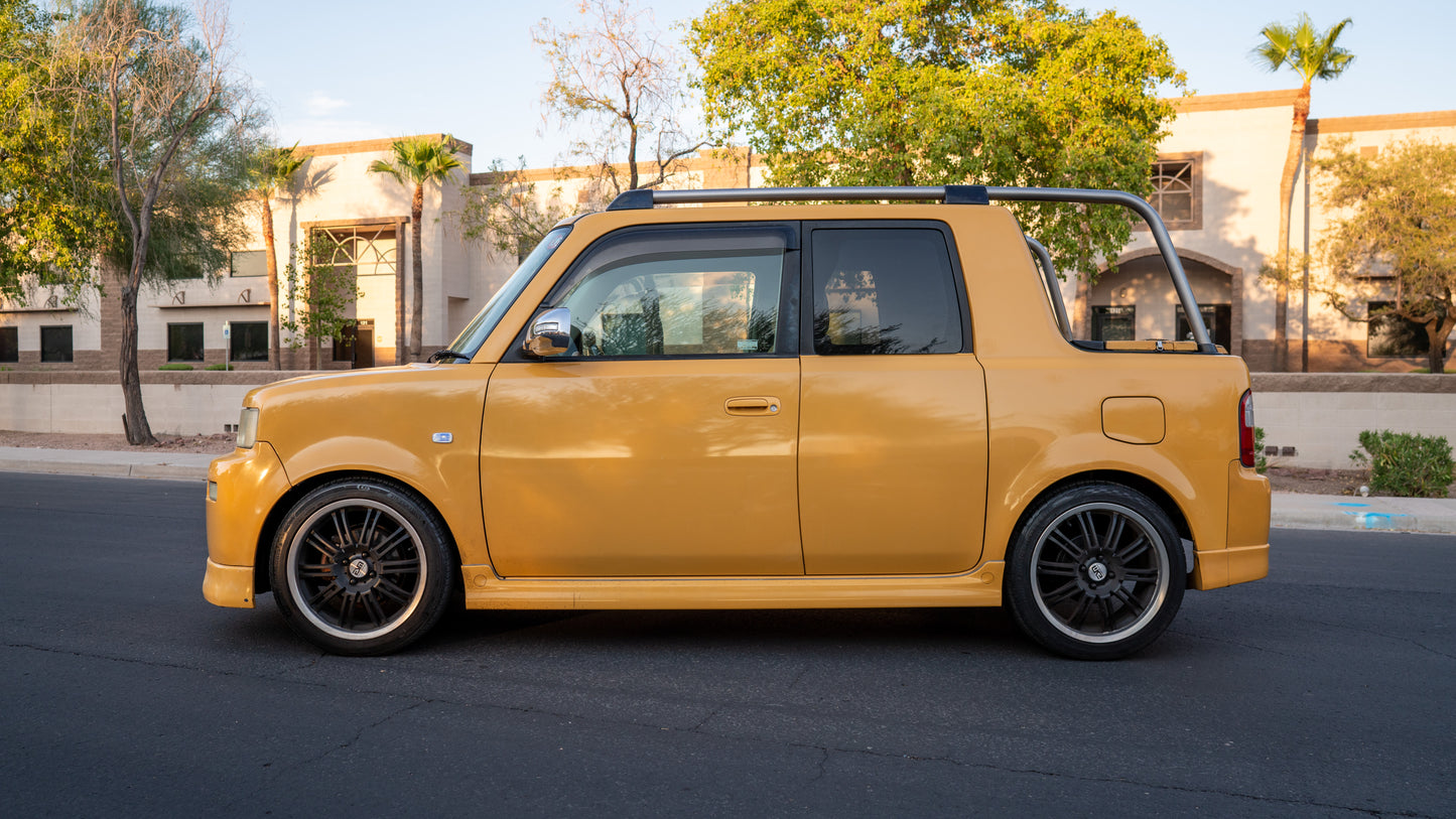 2001 Toyota bB Open Deck | #001152 | 232,412 KM