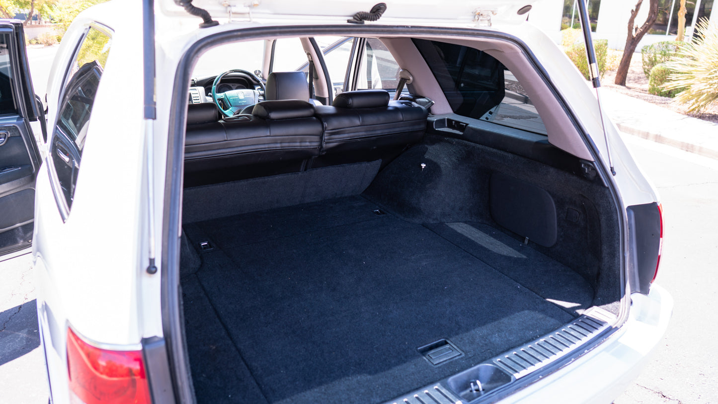 2001 Toyota Crown Estate Athlete V | Frosty White (2FQ) | 1JZ-GTE | 166,000 KM