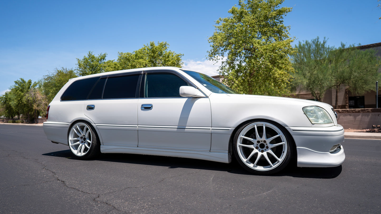 2001 Toyota Crown Estate Athlete V | Frosty White (2FQ) | 1JZ-GTE | 166,000 KM