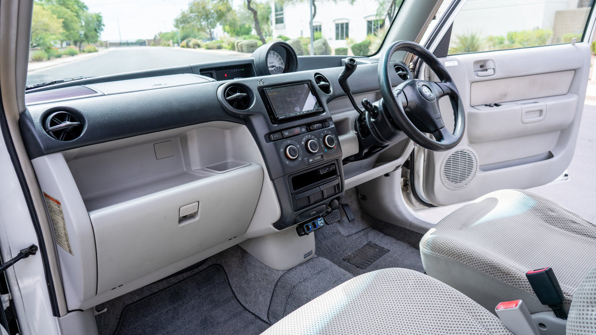2001 Toyota bB Open Deck | #002645  | 210,000 KM