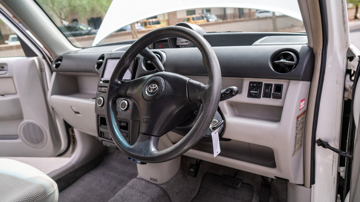 2001 Toyota bB Open Deck | #002645  | 210,000 KM