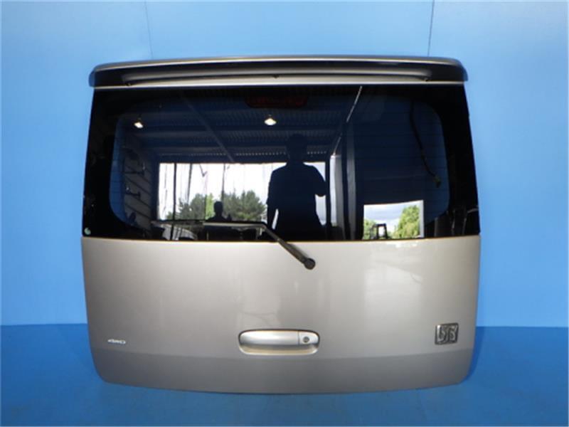 Toyota bB early rear hatch with spoiler - Gray, Color No.: 1D2